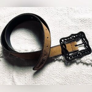 Billabong large buckle leather belt size M/L